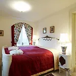 Broholm Castle Отель