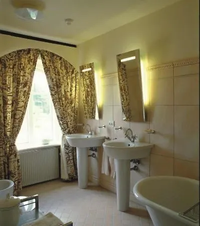 Broholm Castle Hotell