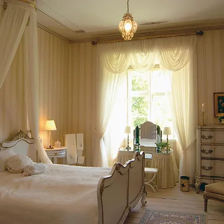 Hotell Broholm Castle