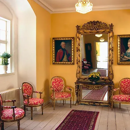Broholm Castle ホテル