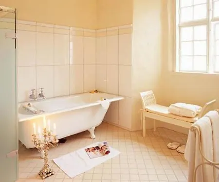 Broholm Castle Hotel 3*