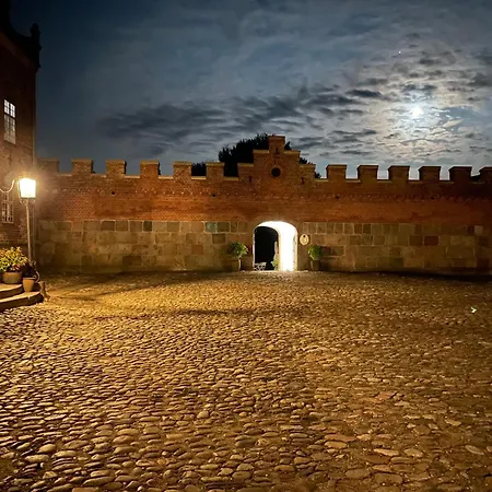 Broholm Castle ホテル Gudme