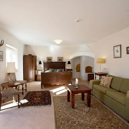 Otel Broholm Castle Gudme