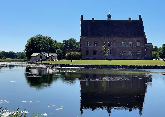 Hotel Broholm Castle 3*