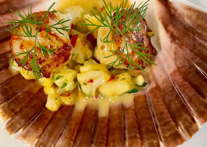 מלון Broholm Castle 3*