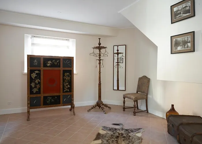 Broholm Castle Отель